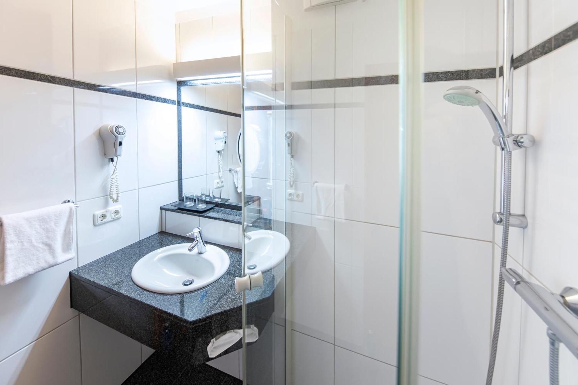 Roomingtons Hotel Lohr Dış mekan fotoğraf